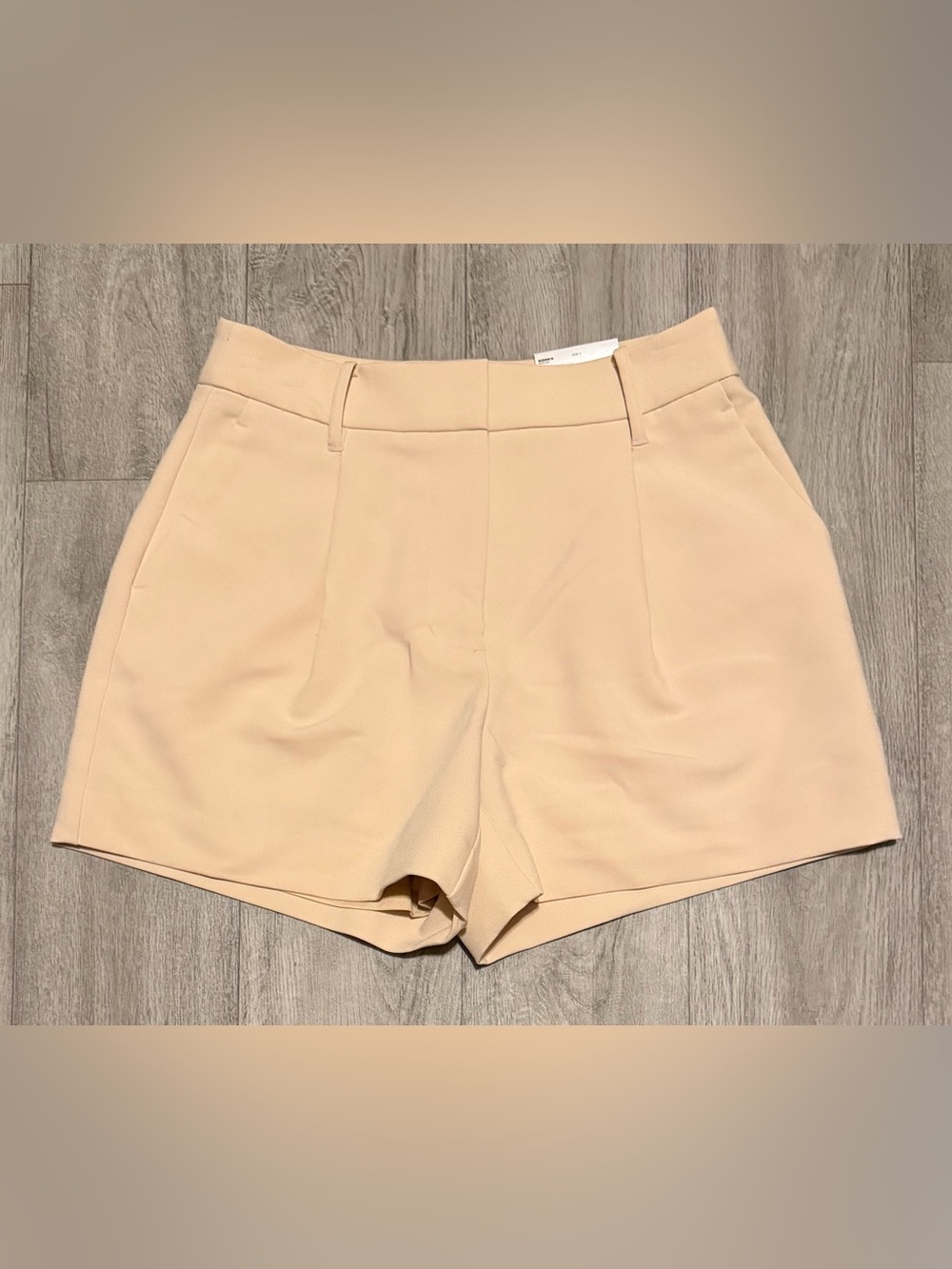 Nine West Women’s Size 2 Pleated High Rise Dress Shorts